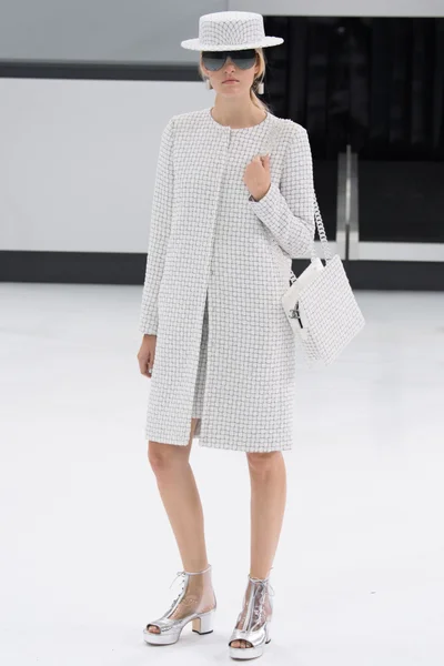 Look 38